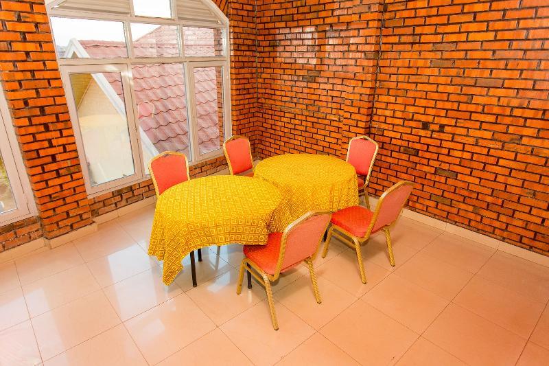 Corina K Guest House Кигали Экстерьер фото