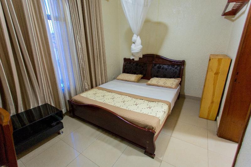 Corina K Guest House Кигали Экстерьер фото