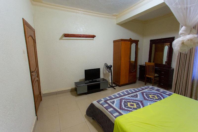 Corina K Guest House Кигали Экстерьер фото