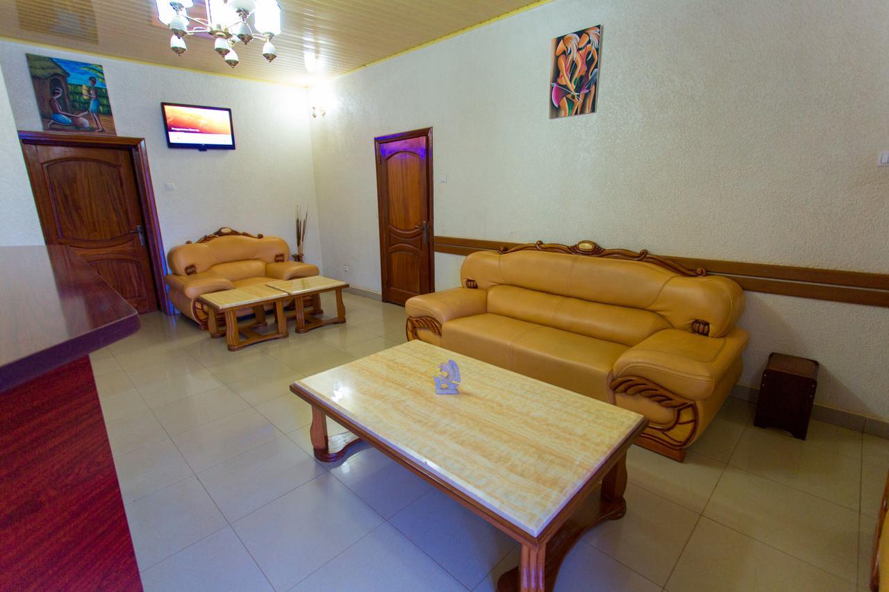 Corina K Guest House Кигали Экстерьер фото